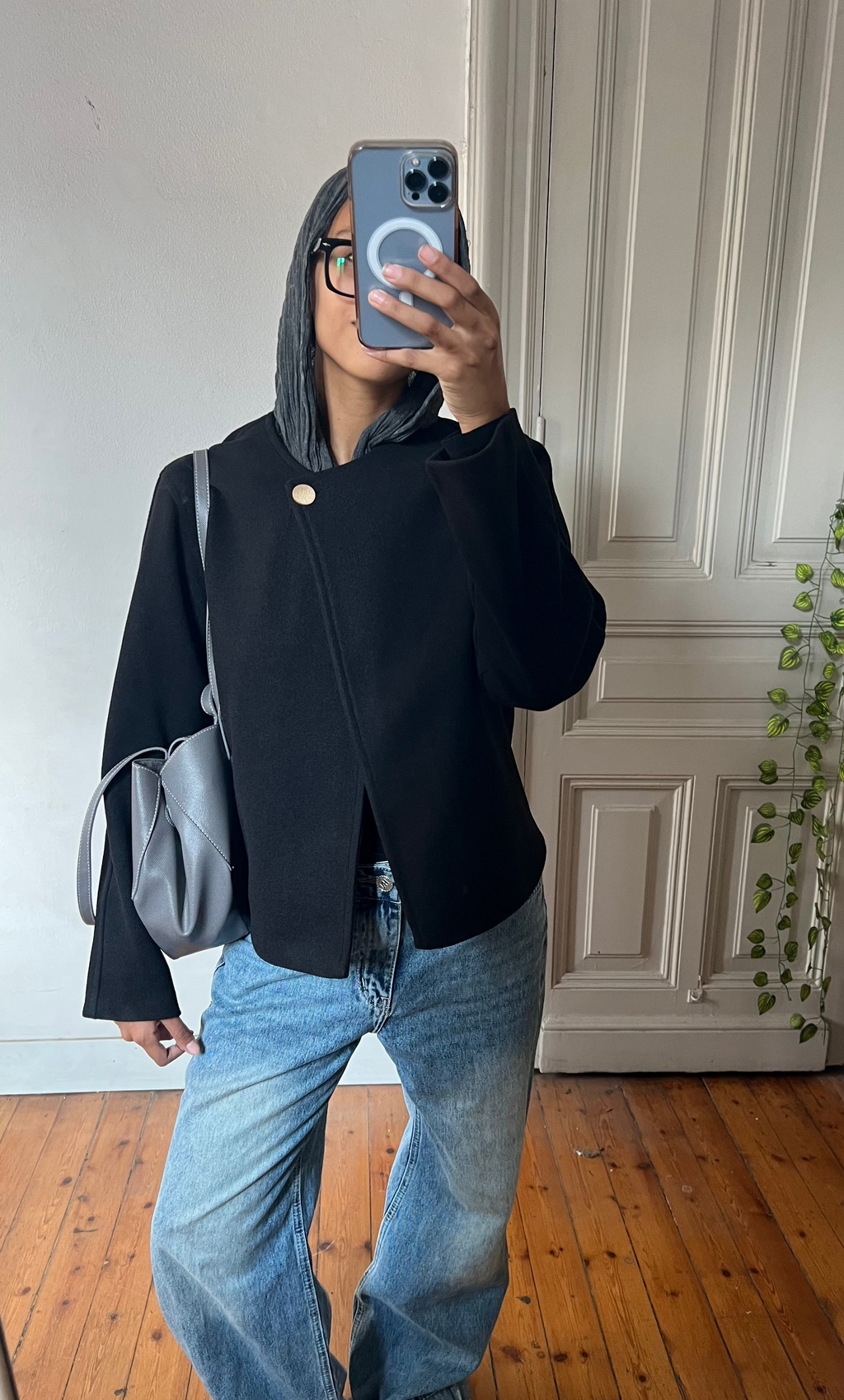 One button coat in Black